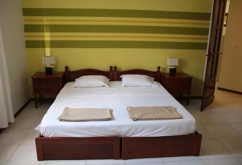 هاستل Residencial Raiar