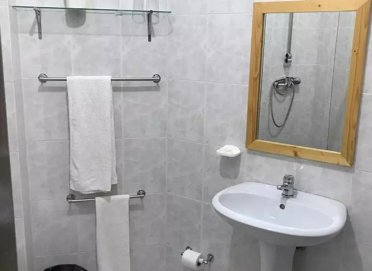 هاستل Residencial Raiar