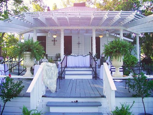 Bed and Breakfast Texas Forest Country Retreat