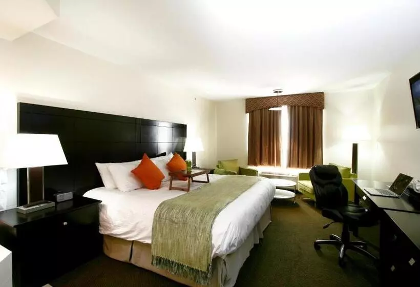 Отель Foxwood Inn & Suites Drayton Valley