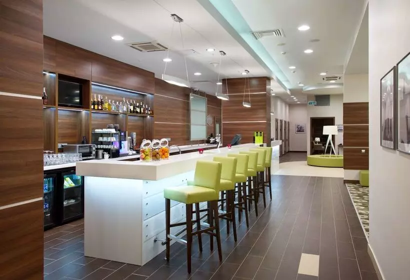 هتل Hampton By Hilton Minsk City Centre
