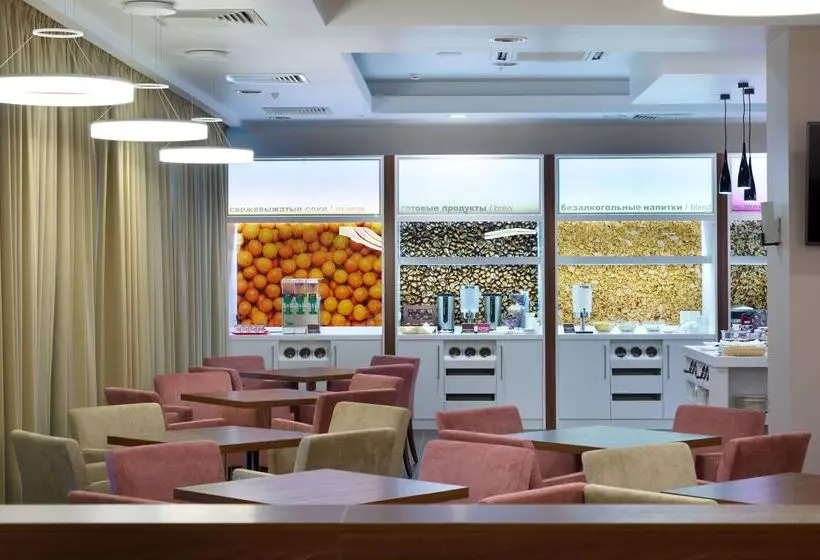 هتل Hampton By Hilton Minsk City Centre