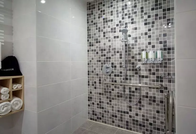 هتل Hampton By Hilton Minsk City Centre