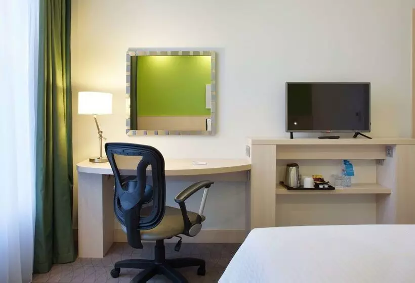 هتل Hampton By Hilton Minsk City Centre