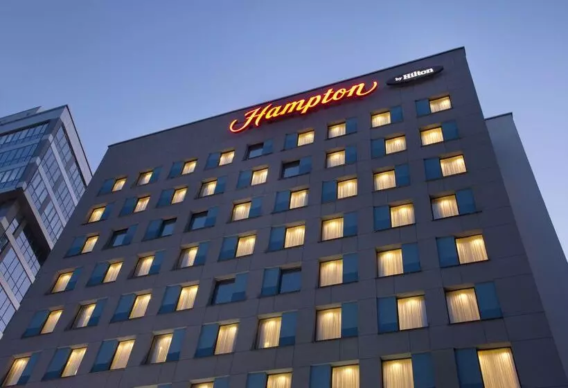 هتل Hampton By Hilton Minsk City Centre