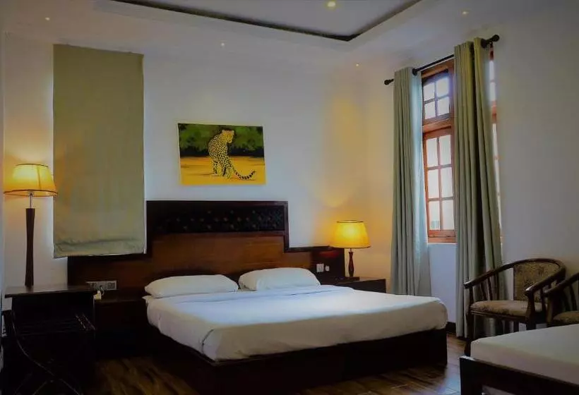 Hotel Heaven Seven  Nuwara Eliya