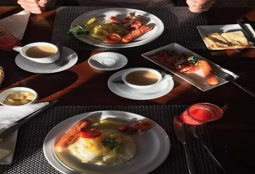 Hotel Heaven Seven  Nuwara Eliya