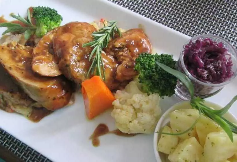 Hotel Heaven Seven  Nuwara Eliya