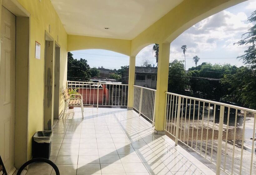 בית מלון כפרי Posada Los Olivos Los Mochis