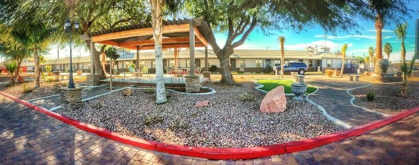 Отель Sterling Gardens