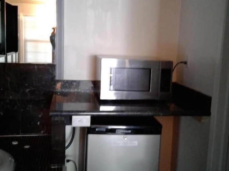 Отель Sterling Gardens