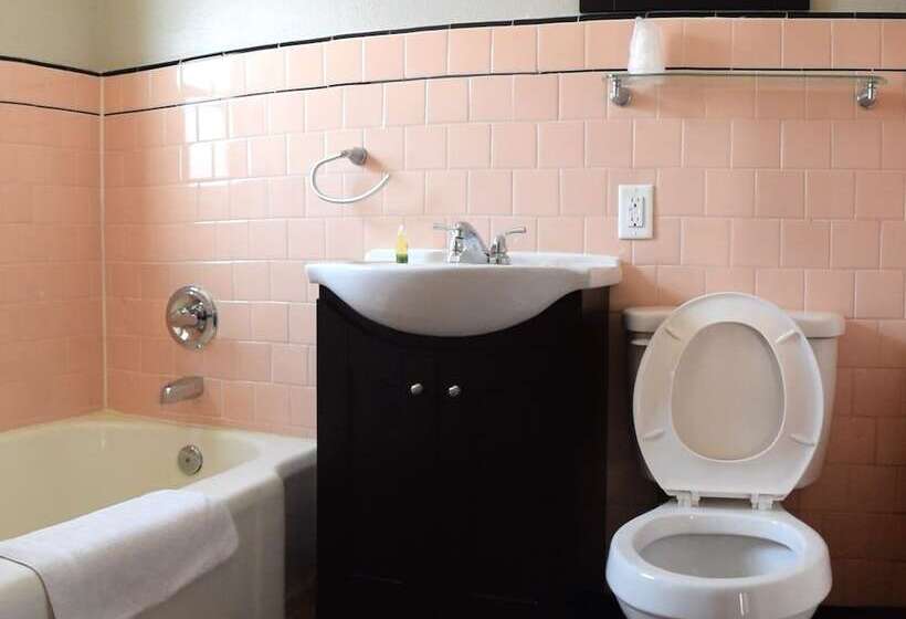 Отель Sterling Gardens