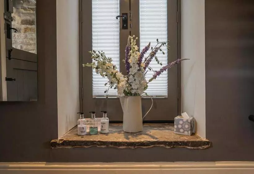 Hotel The Old Hall Inn