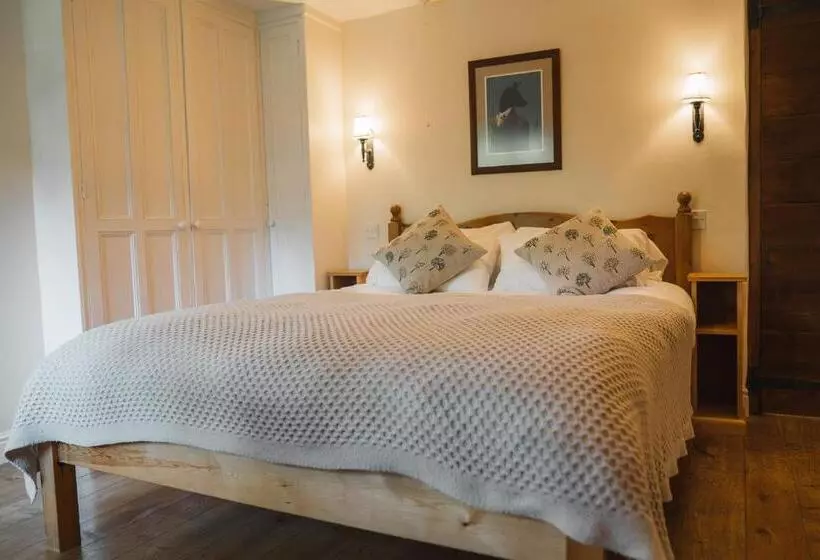 Hotel The Old Hall Inn