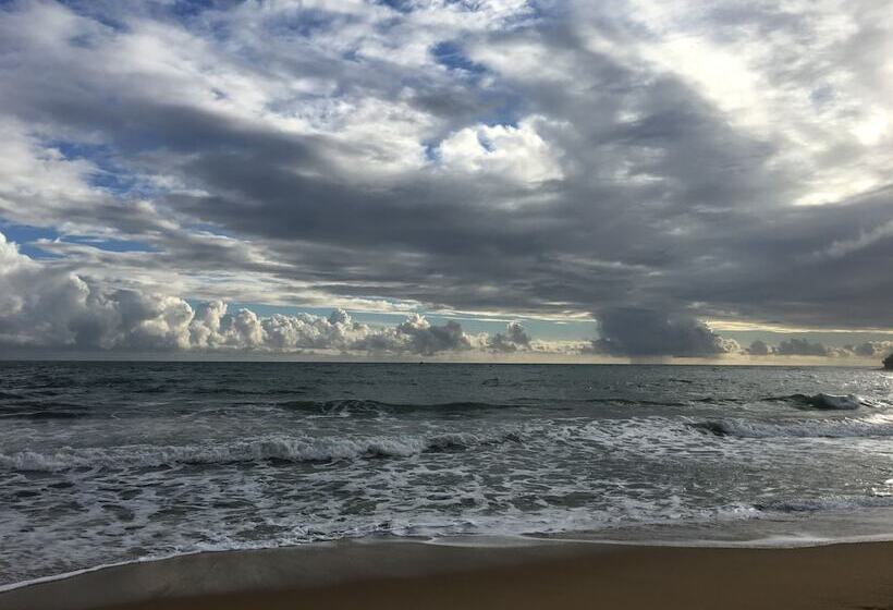 ホテル Water Edge Resort