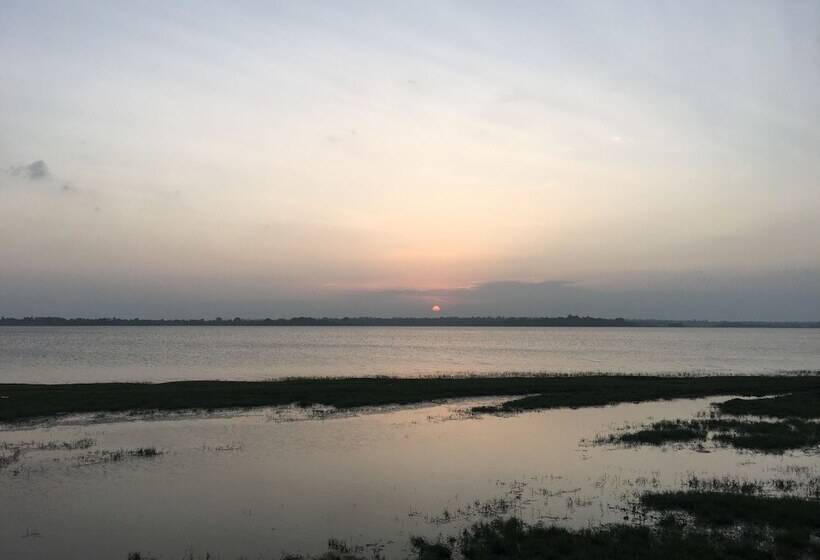 ホテル Water Edge Resort