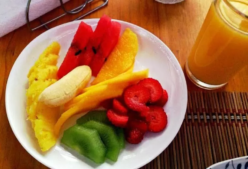 Lajuela Bnb & Hostel