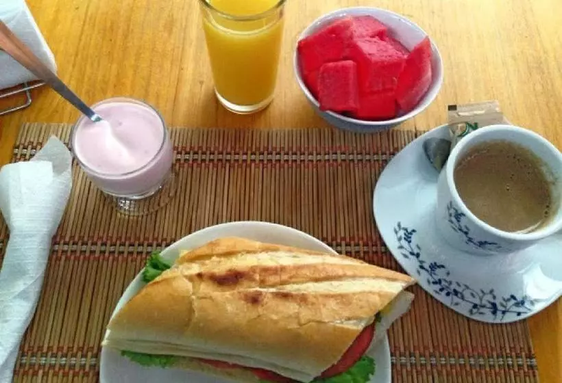 Lajuela Bnb & Hostel