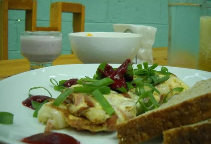 Lajuela Bnb & Hostel