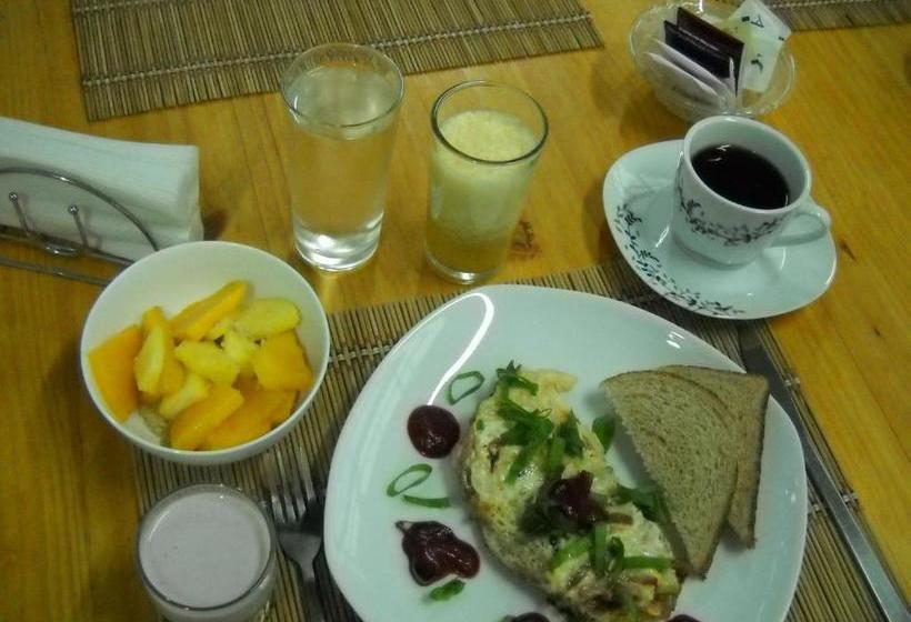 Lajuela Bnb & Hostel