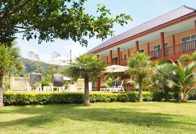 Peaceful Resort Koh Lanta