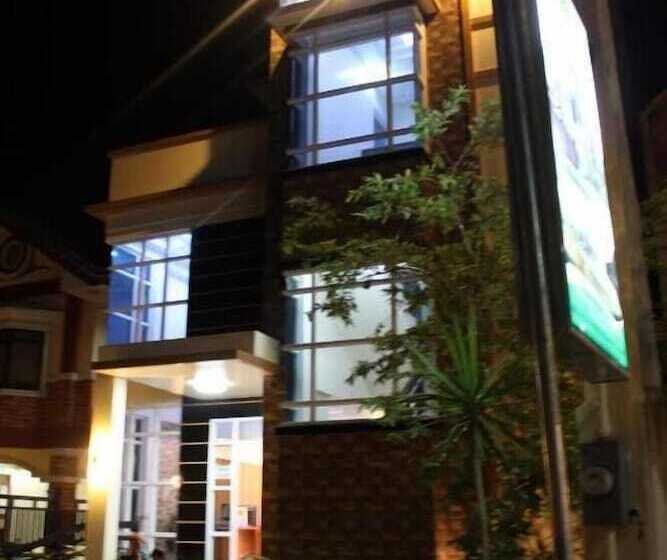 פנסיון Citrine Tourist Travel Lodge