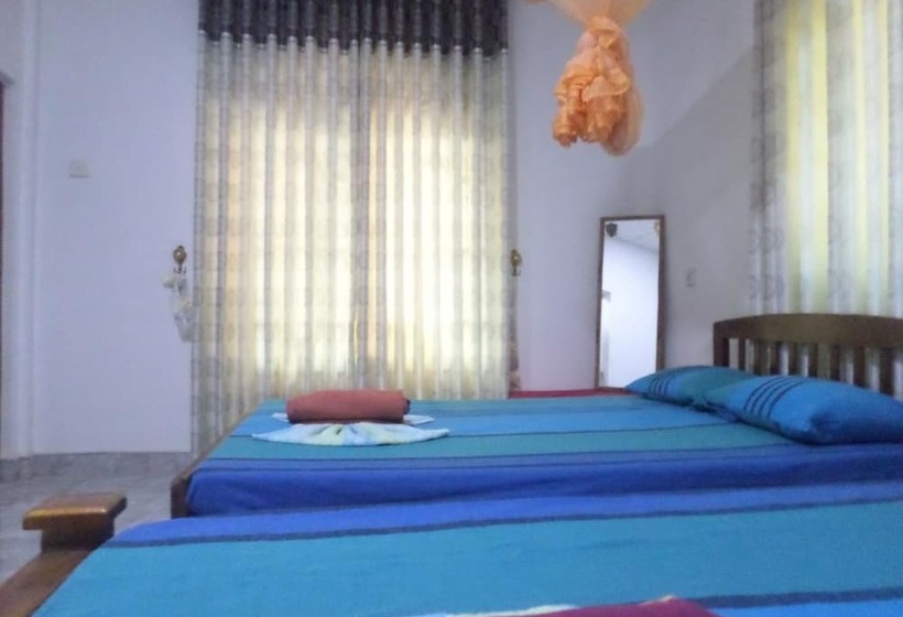 Пансион Pradeepa Guest House