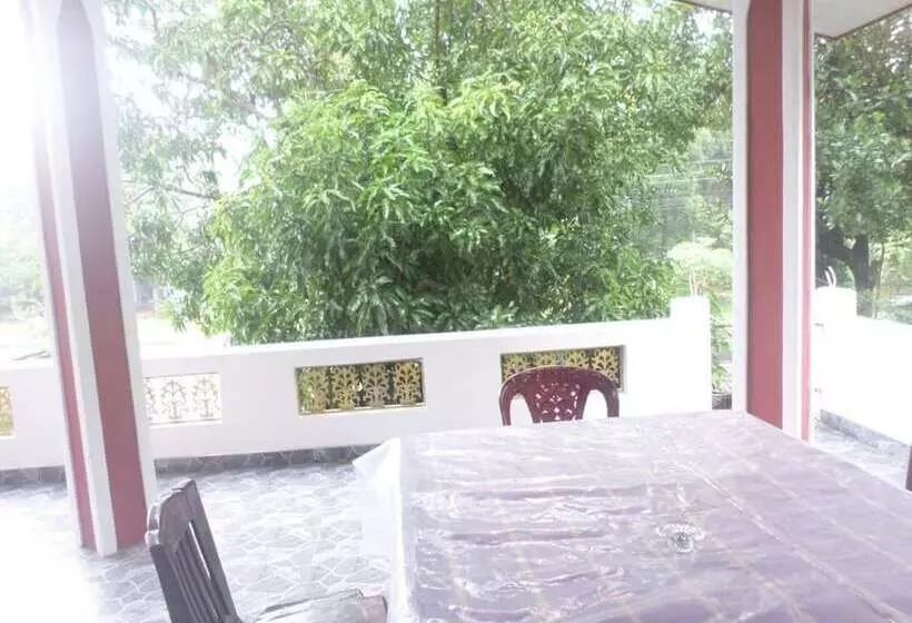 Majatalo Pradeepa Guest House