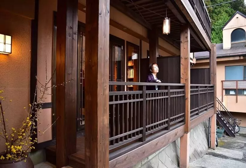 Shima Onsen Kashiwaya Ryokan