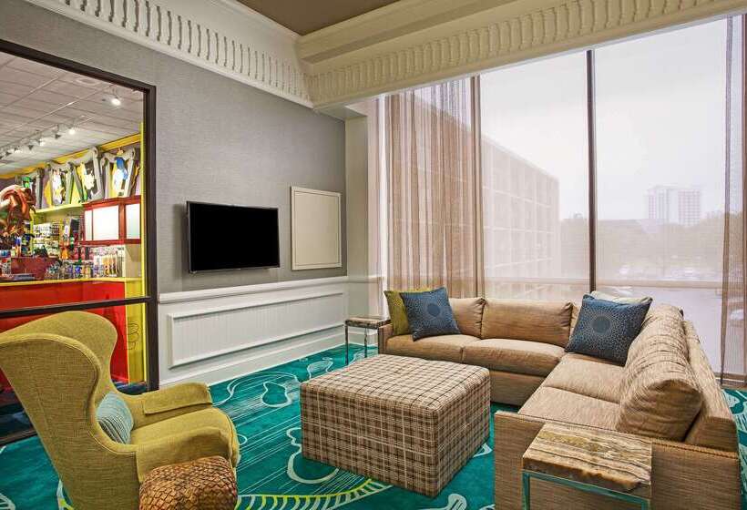 Wyndham Garden Lake Buena Vista Disney Springs® Resort Area