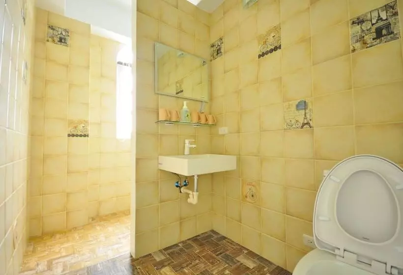 تختخواب و صبحانه Sea Daughter S Homestay