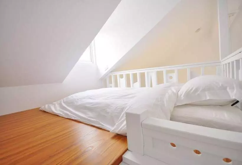 تختخواب و صبحانه Sea Daughter S Homestay