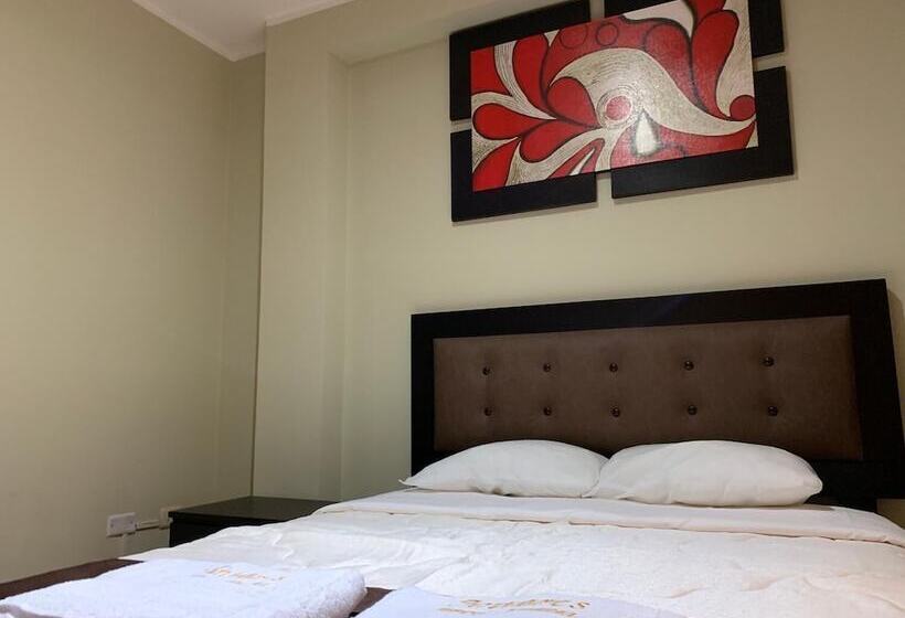 簡易ホテル Antares Pisco