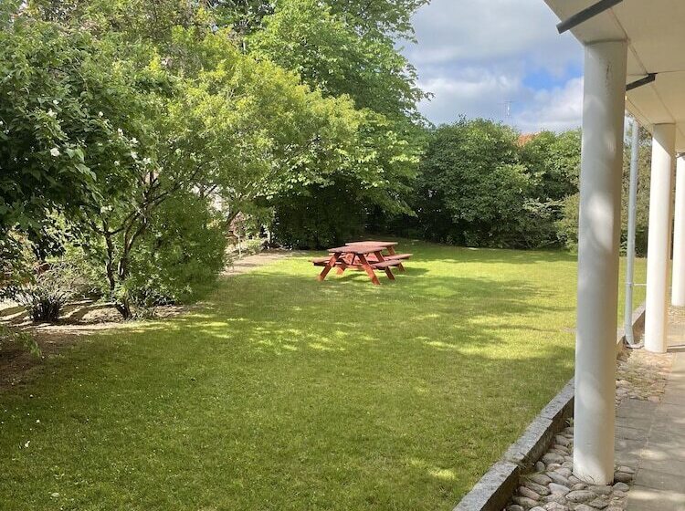 فندق فئة نجمة واحدة Auning Kro