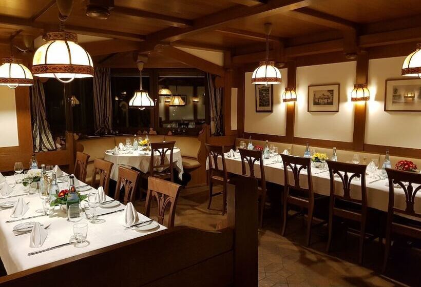 פונדק Gasthof Rössle