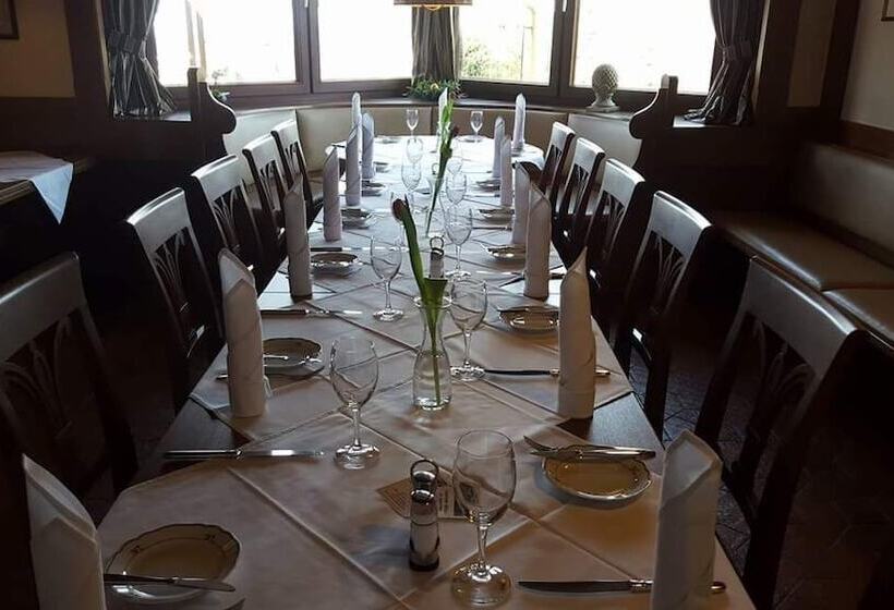 פונדק Gasthof Rössle