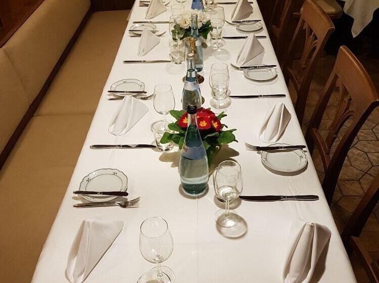 פונדק Gasthof Rössle