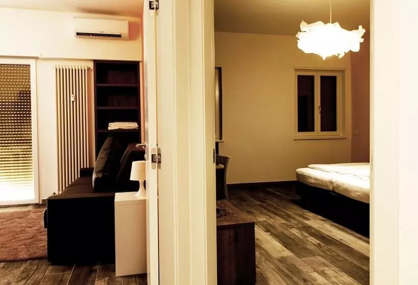 هتل Ariston Apartment