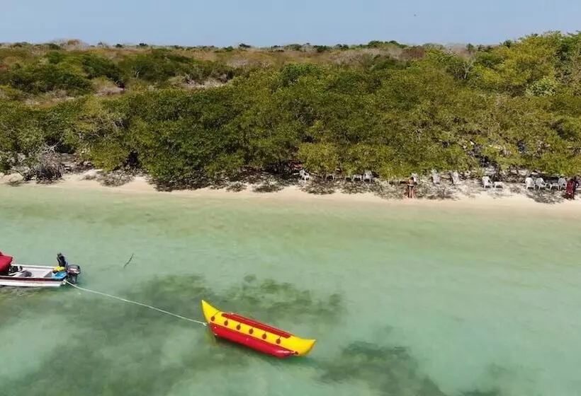 ホテル Bongo Beach Baru