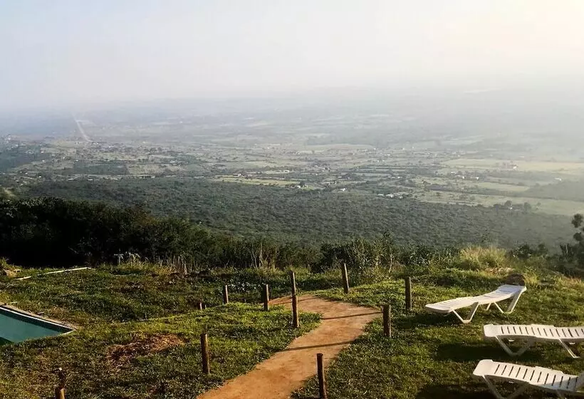 هتل Buckswood Hilltops