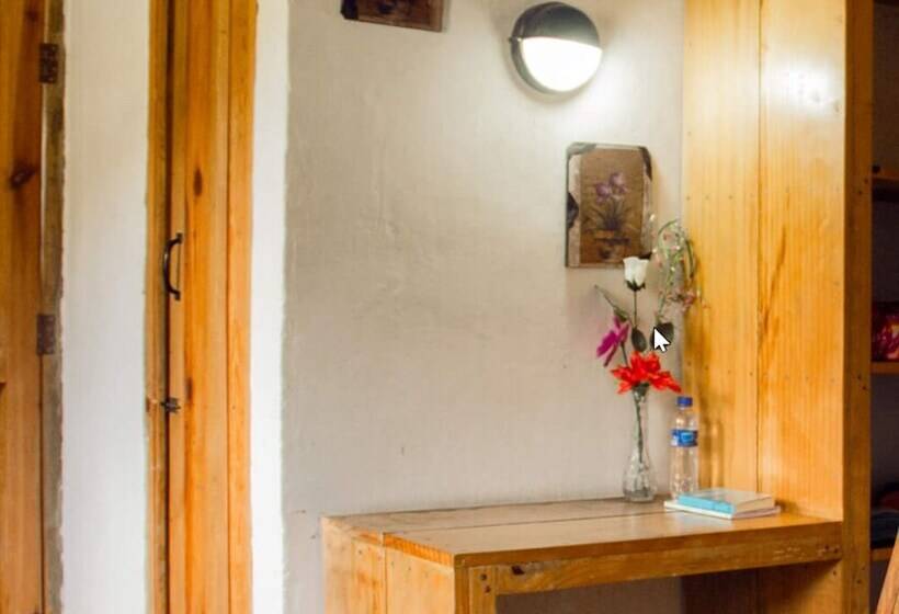 فندق Cabañas Alla Arriba