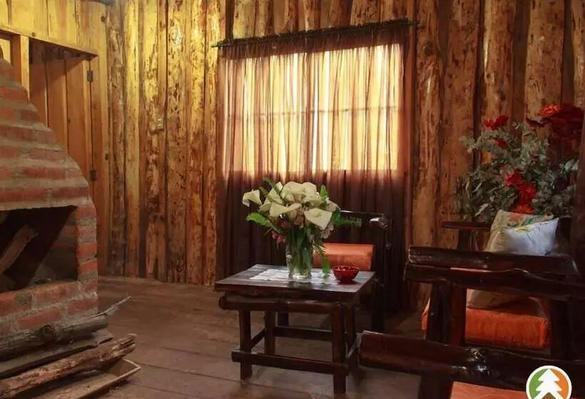 Hotelli Cabañas Alla Arriba