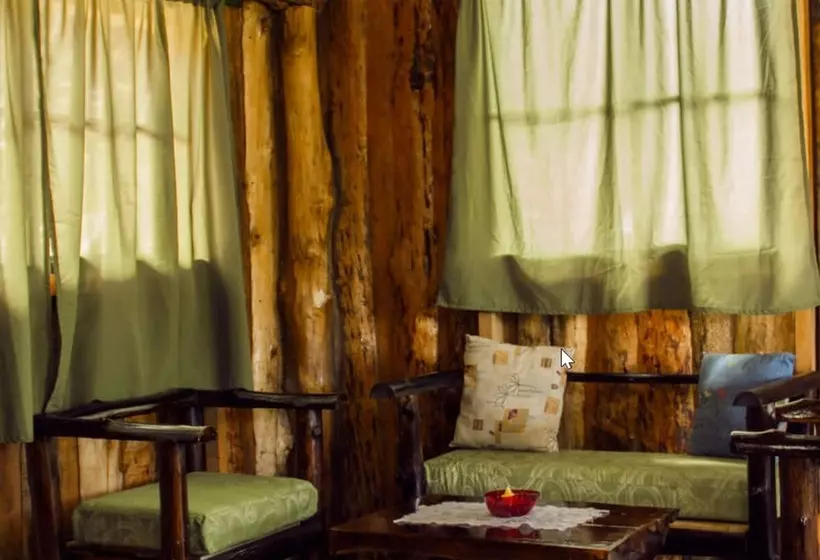 Hotelli Cabañas Alla Arriba