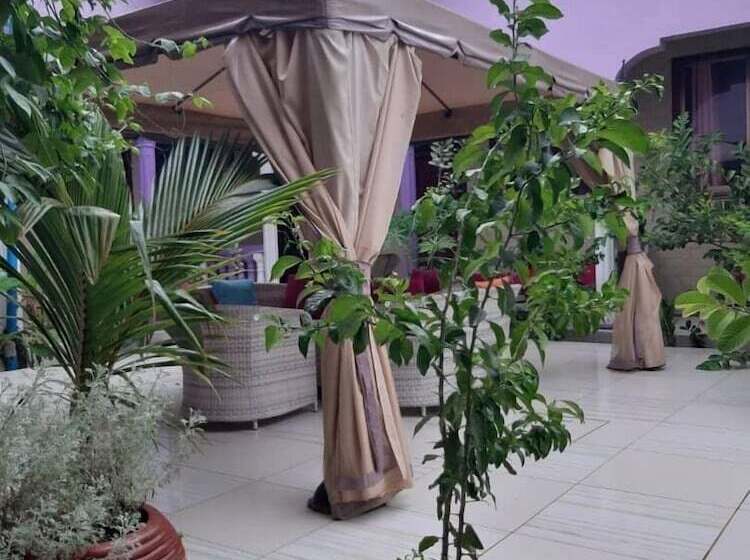 בית מלון כפרי Dalma Zambarau Lodge