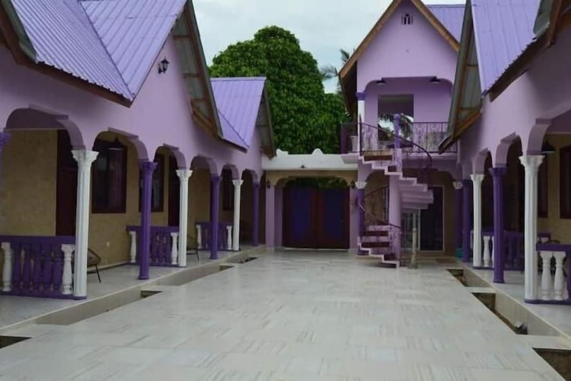 בית מלון כפרי Dalma Zambarau Lodge