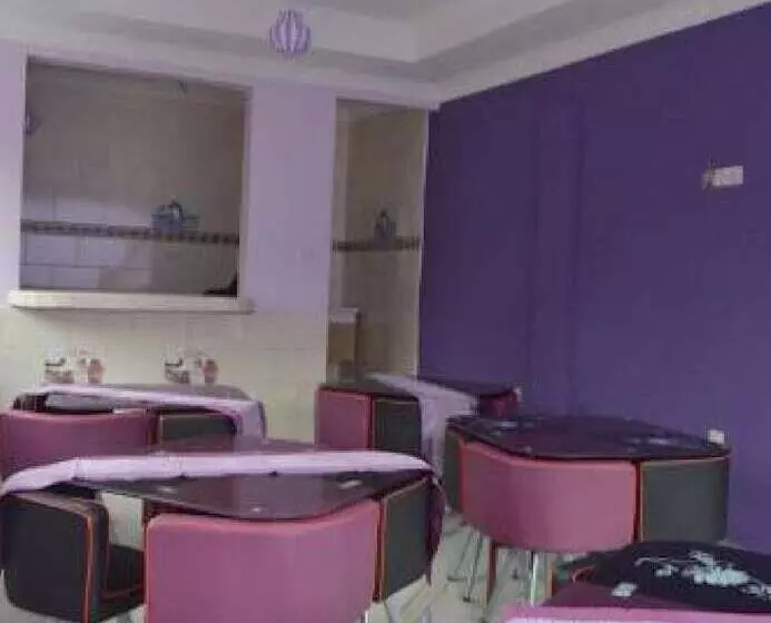 Hotelli Dalma Zambarau Lodge