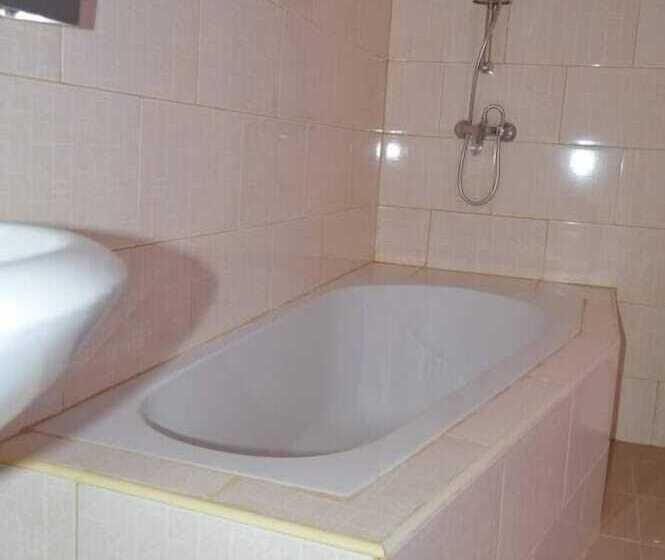 בית מלון כפרי Dalma Zambarau Lodge