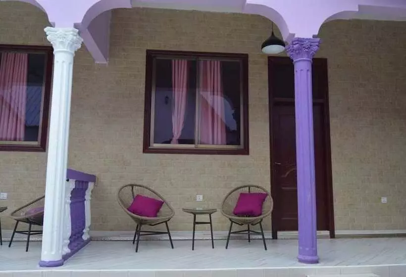 Hotelli Dalma Zambarau Lodge