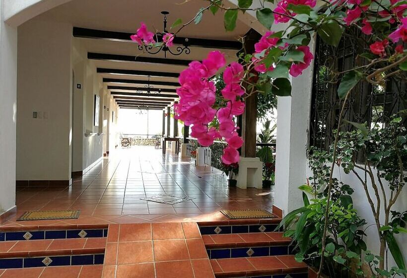 هتل Hostal Las Marias