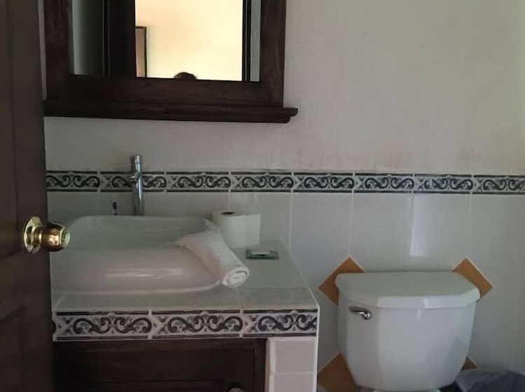 هتل Hostal Las Marias